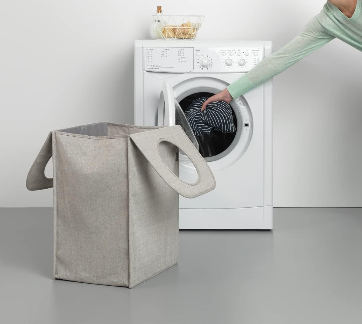 Brabantia - Laundry Bag - Practical Quick-drop Opening Lid - Space-saving - Large Volume - Easy to Empty - Large Opening - Time Saving - Grey - 55 Litres