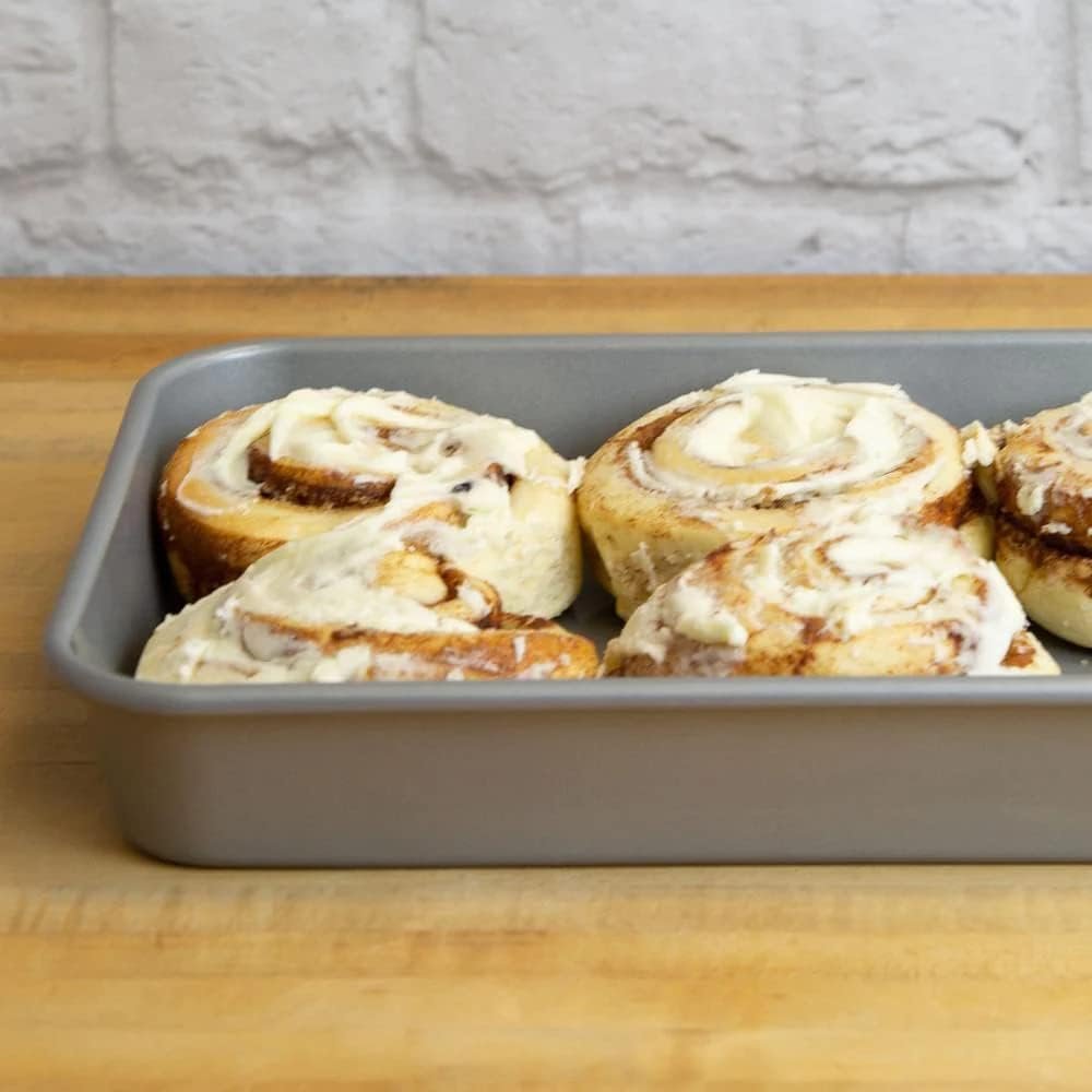 Meyer - BakeMaster Nonstick Rectangular Cake Pan (23 x 33cm/9 x 13in) - Made in Canada