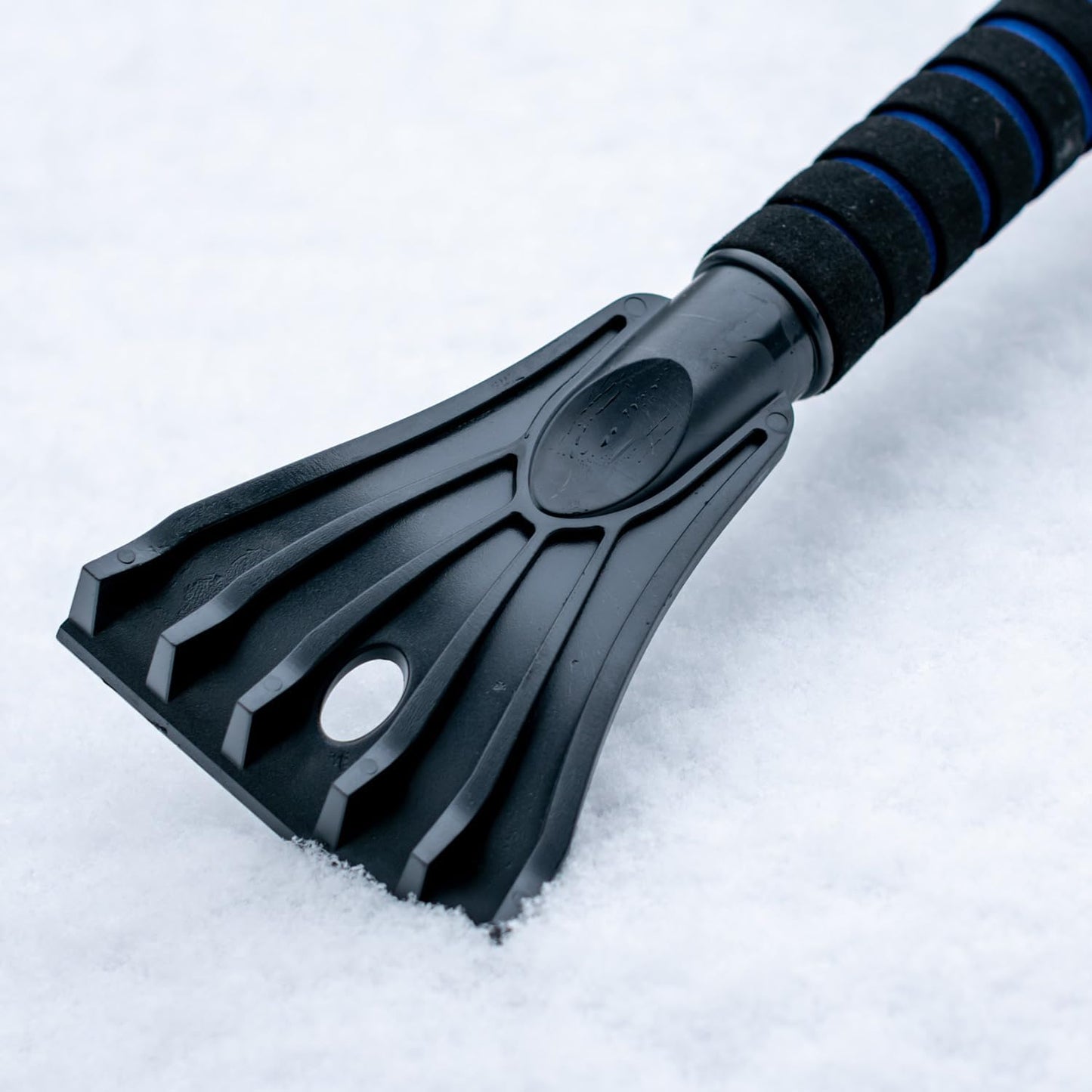 ToM PaR 2 in 1 Ice Brush and Scraper | Soft and Ergonomic Handle | Cleaning Brush for Car Snow, Ice and Frost | Densified Hair | Length: 50 cm | Blue