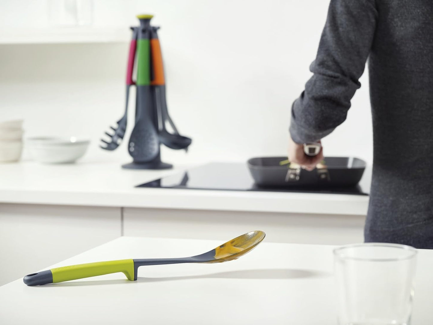Joseph Joseph Elevate - Kitchen tools & gadgets Carousel 6-Piece Utensil Set with rotating stand, Ergonomic silicone handles, non stick head- Green