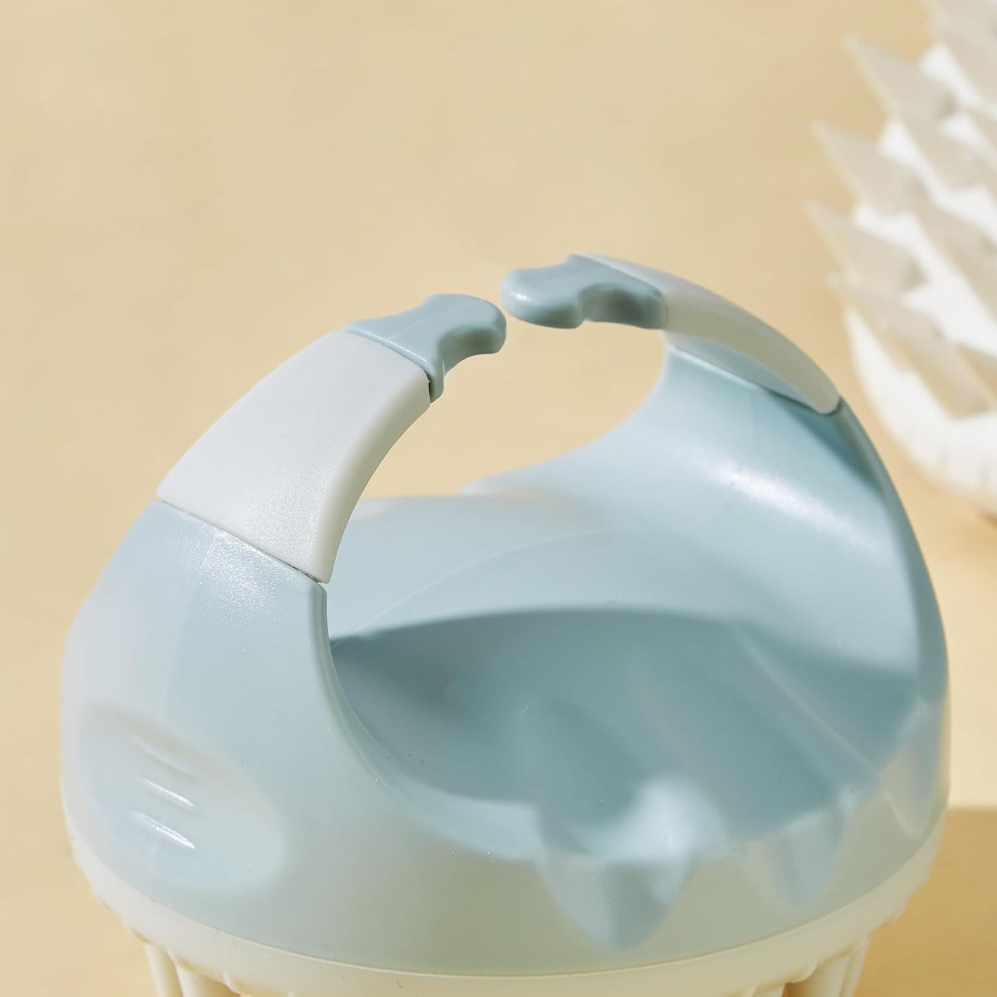 Ba Tools Scalp Massager Shampoo Brush with Soft Silicone Bristles for Scalp Care, Shower Hair Scalp Scrubber Exfoliator for Dandruff Removal and Hair Growth, Wet & Dry for Men, Women and Kids (White)
