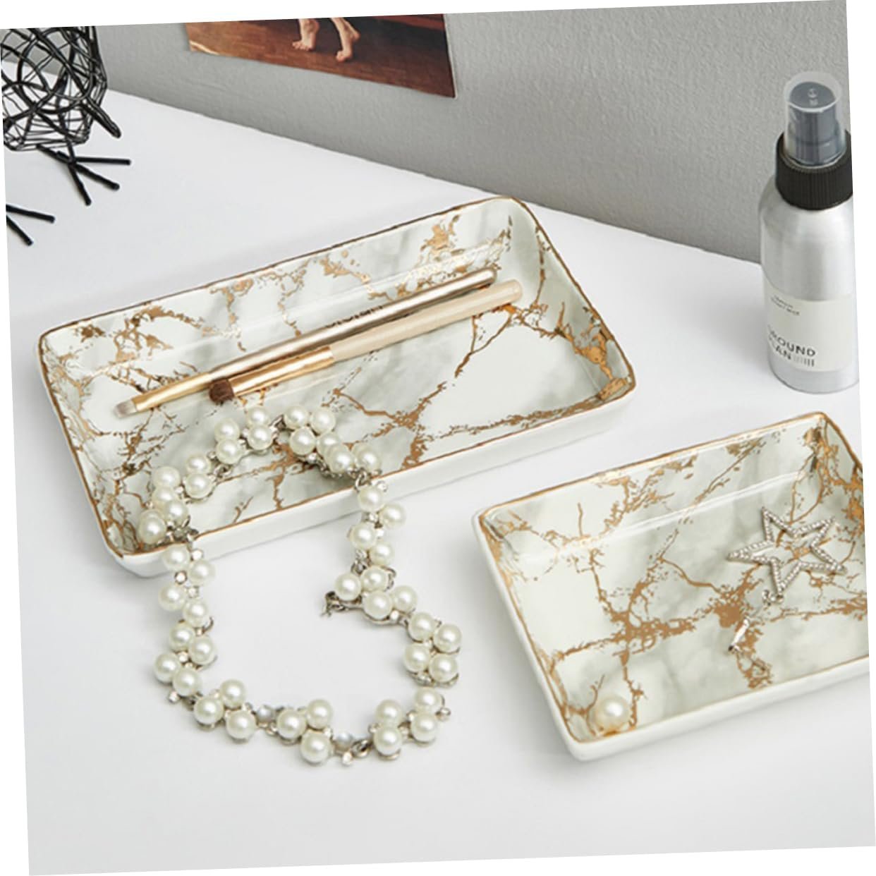 Holibanna Storage Plate Jewelry Tray Decoration Tray Decorative Trays Jewelry Display Plate Decorative Tray Desktop Decoration Ceramic Tray