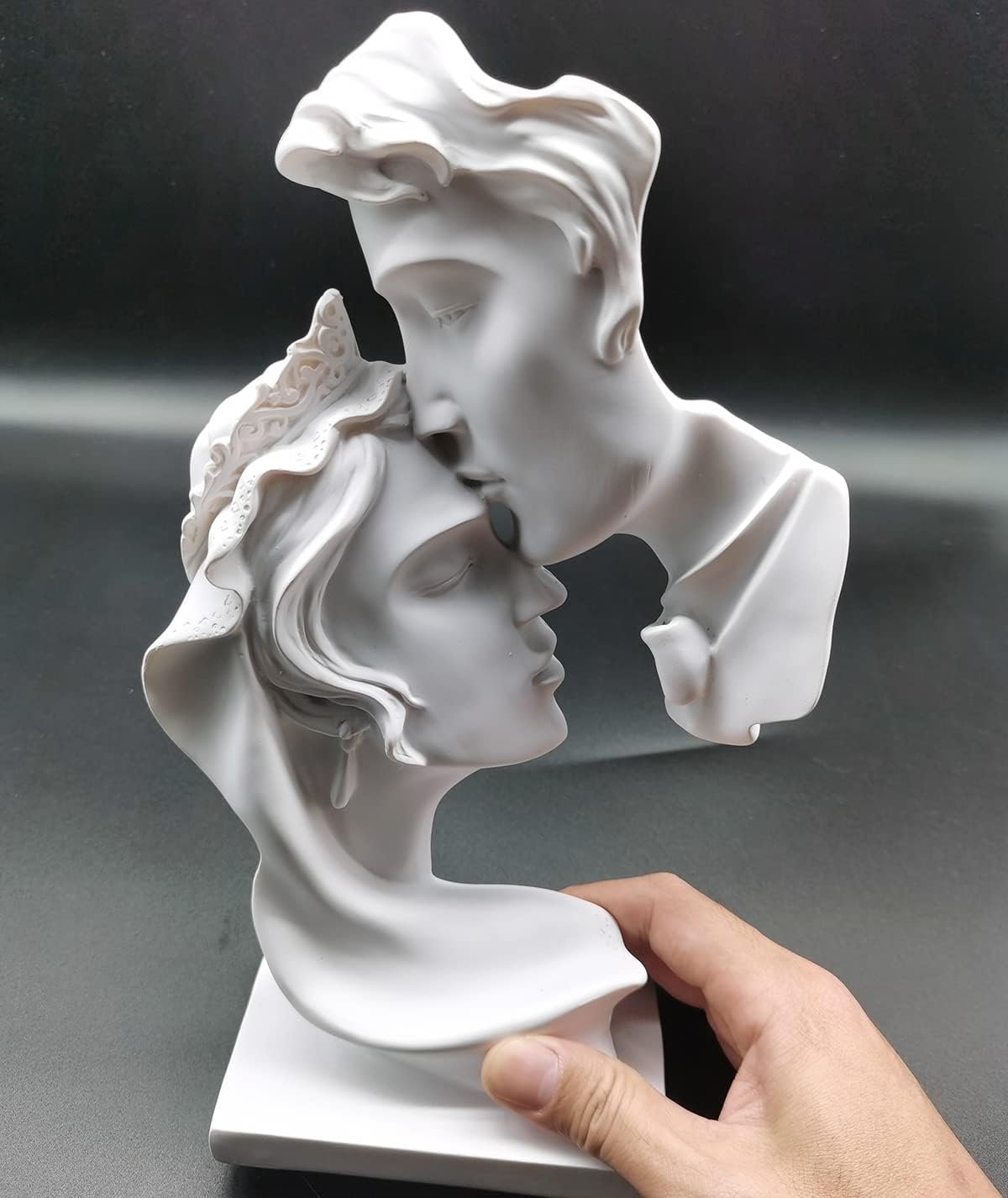 PIGPIGFLY Kiss of Love Statue Decorative Figures Home Living Room Decorative Figures Home Living Room Decorative Sculpture Abstract Polyresin Sculpture Gift