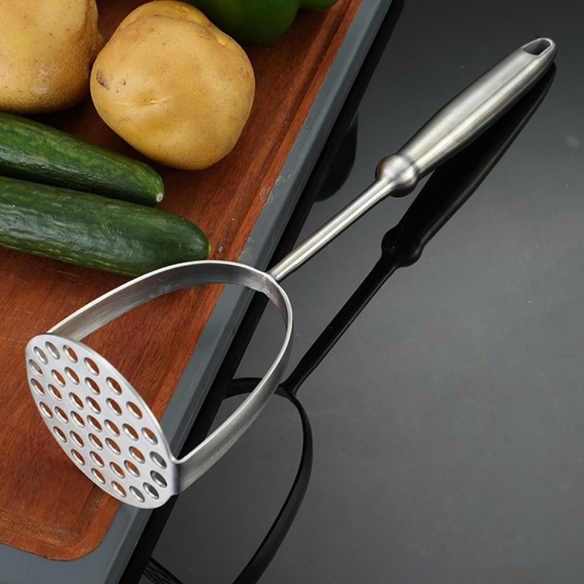 HOLIDYOYO Tools for Grinding Potatoes Set Kitchen Tools Kitchen Gadgets Kitchen Masher Press for Potatoes Dad Kitchen Utensils Crusher Beans Stainless Steel 304 Silver