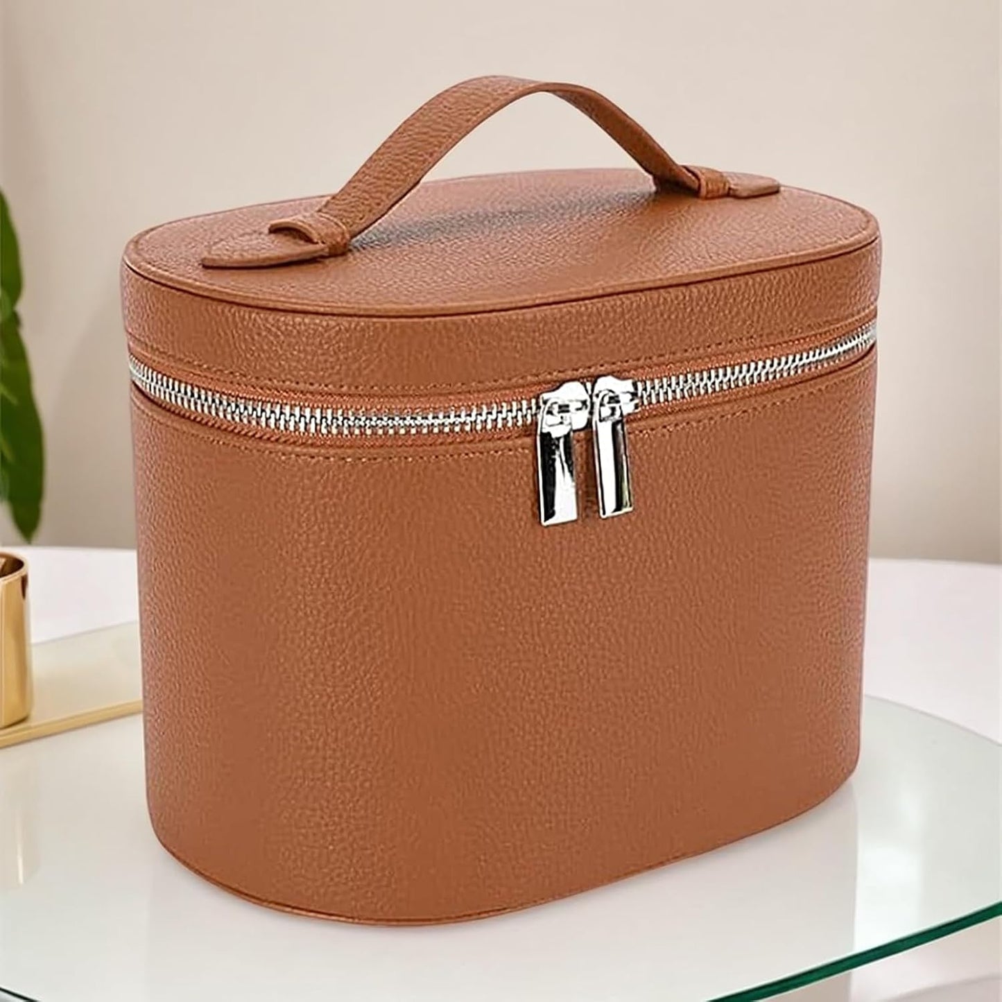 Pu Leather Cosmetic Bag, Waterproof Travel Makeup Organizer, Zipper Vanity Pouch Tote, 24x14x16cm for Jewelry Toiletries Girls Train Car Beach Bathroom Use Construction to Protect