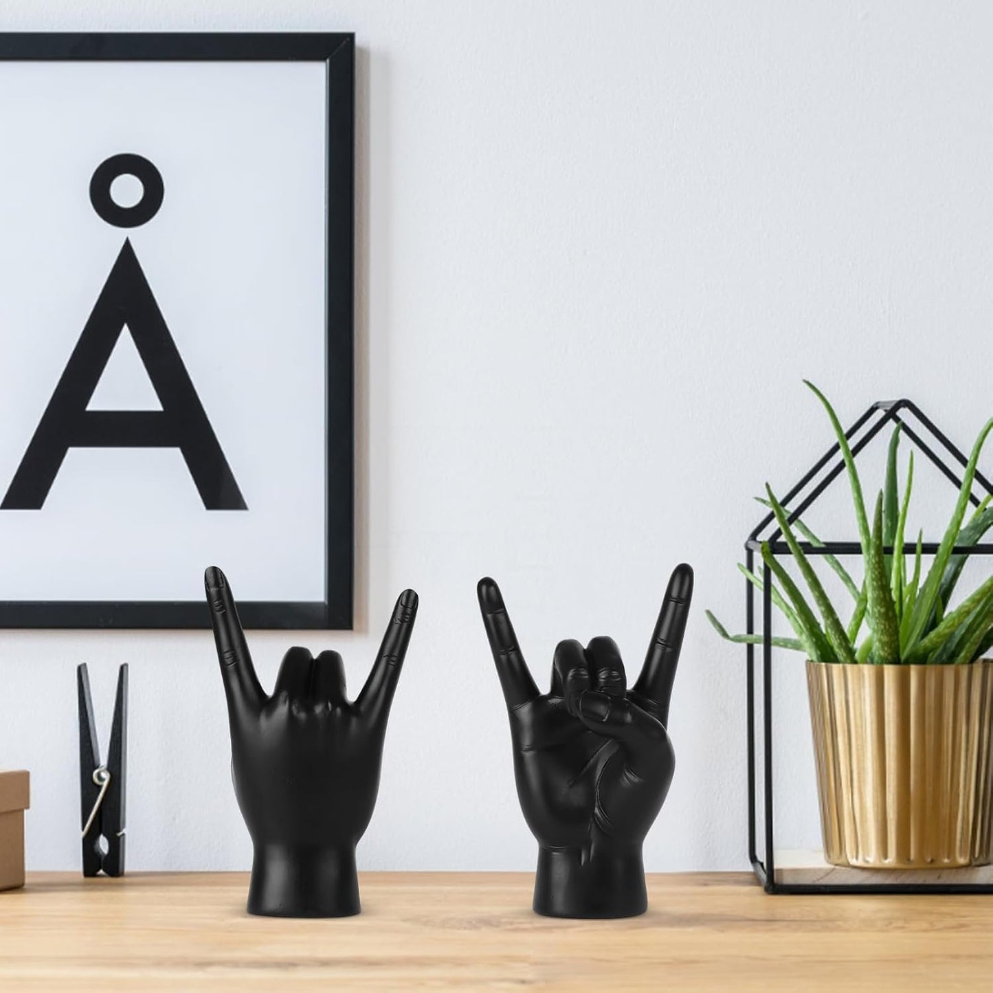 Yunjuhop Rock and Roll Finger Sculpture, Home Decor Hand Figurine Sign Language Gifts, Desk for Men, Bedside Furniture, Modern Home Decor (Black)