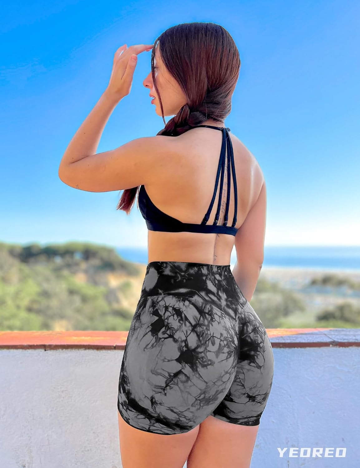 'YEOREO Professional Women Workout Shorts 3.6'' Scrunch Shorts Seamless High Waisted Contour Gym Yoga Biker Shorts'