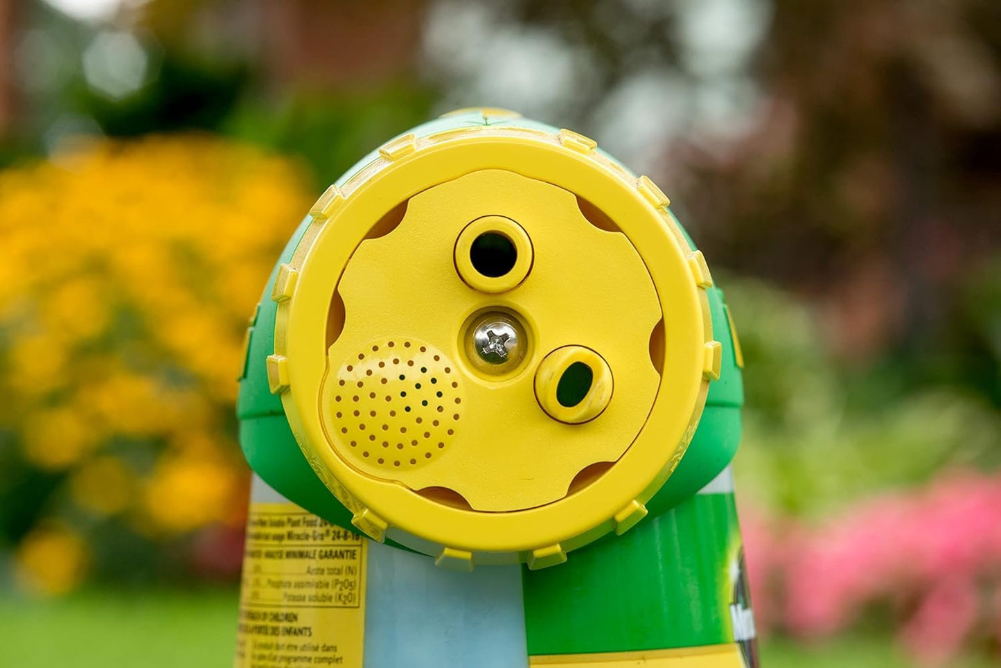 Miracle-Gro Garden Feeder