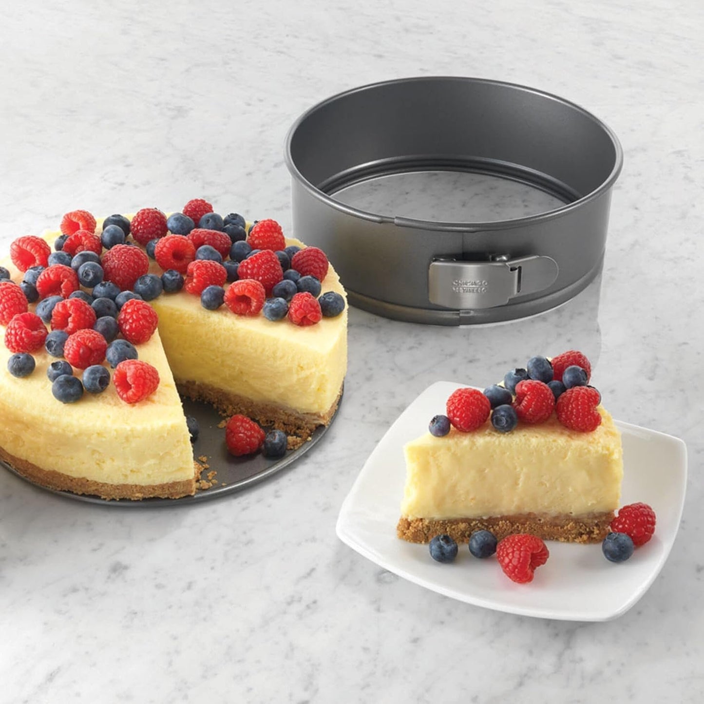 Chicago Metallic - Bakeware Professional Non-Stick 9" Springform Pan, Grey