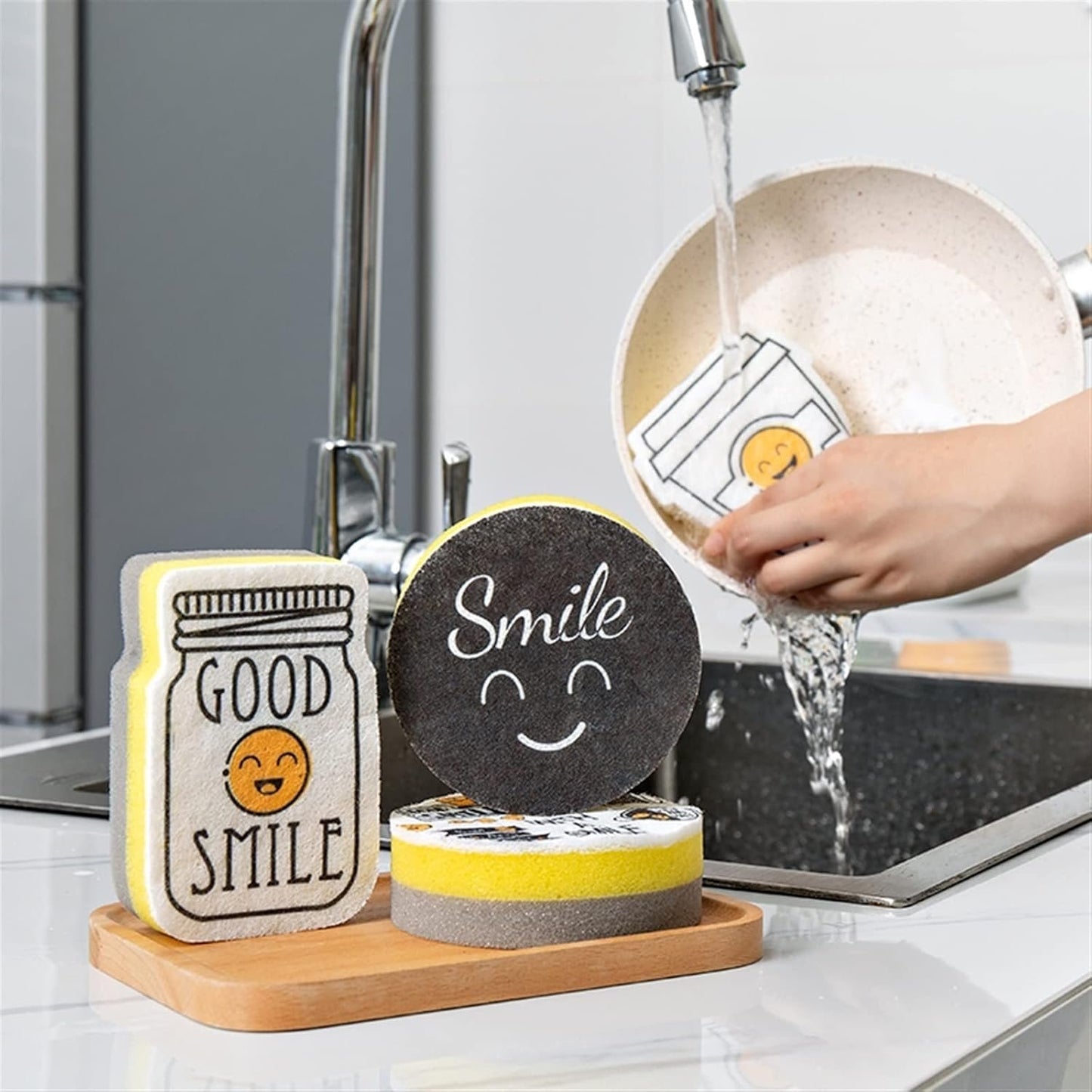 DDGURDH Household Cleaning Sponges Smile Face Cleaning Sponge Magic Decontamination Dish Washing Cloth Kitchen Cleaner Sponges Scouring Pads Kitchen Accessories