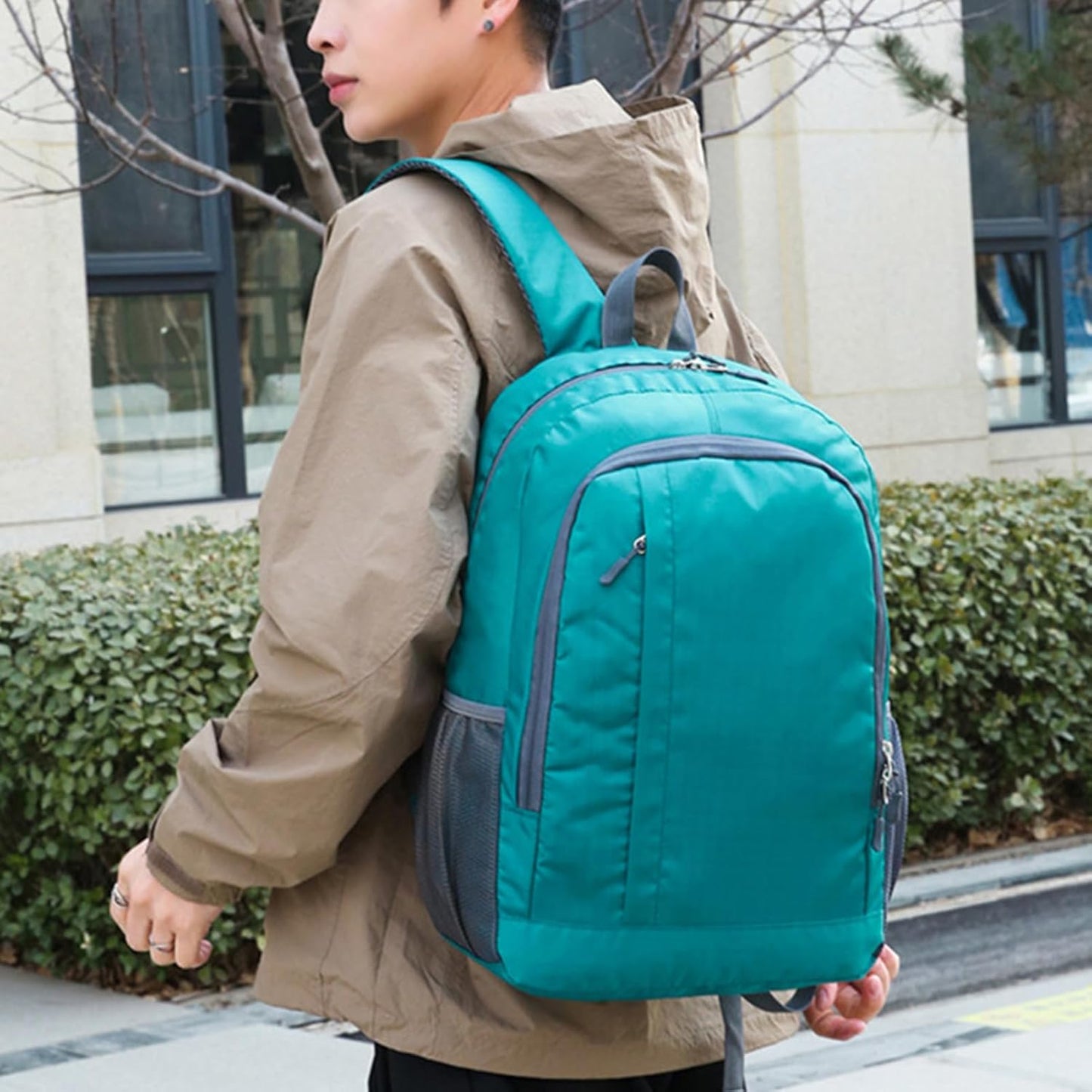 Daypack Hiking Backpack, Large 30L Storage Bag, 420D Polyester Waterproof Foldable Travel Bag, Outdoor Gear, Ideal for Camping, Backpacking, Walking, Traveling, and Adventure, 30x15x46cm