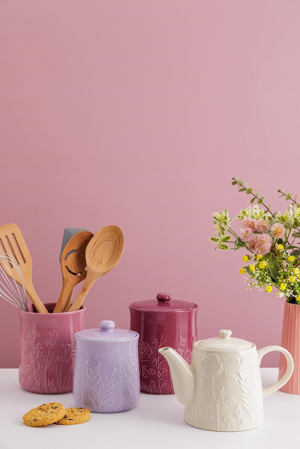 Mason Cash In the Meadow Utensil Holder 1.3 Litre Embossed Floral Design, Durable Stoneware – Ideal for Storing Kitchen Tools and Gadgets – Classic Kitchen Storage (H15 x Dia 12.5cm)