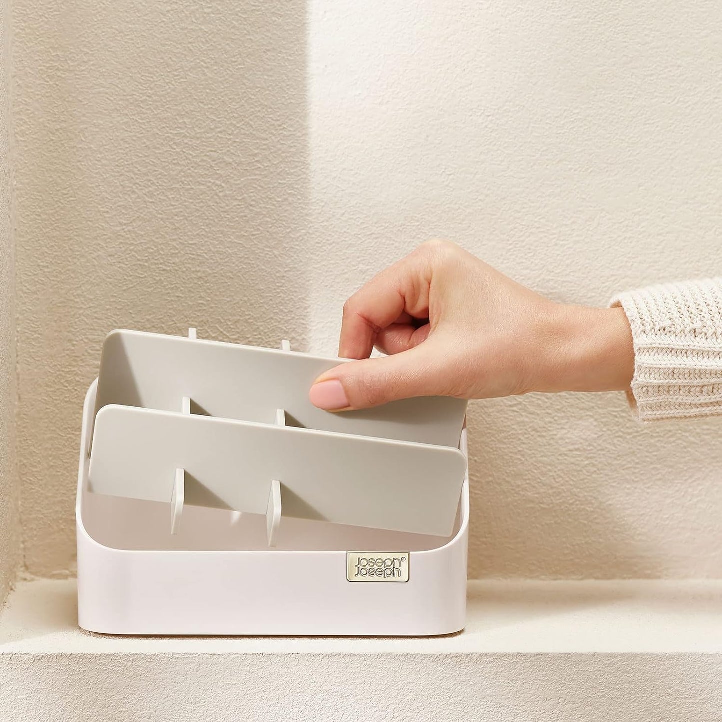 Joseph Joseph Viva Tiered Makeup Cosmetic Organiser, dismantles for easy cleaning – Shell
