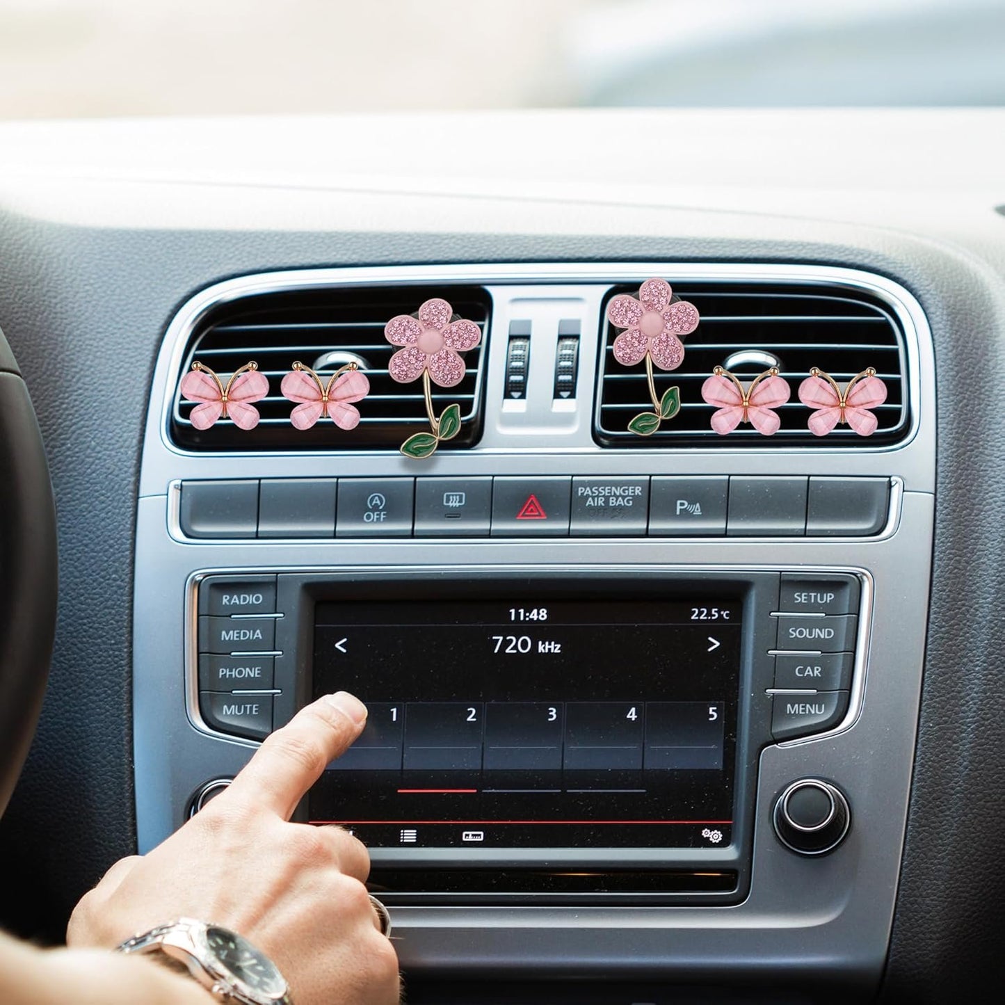 Biiange 6Pcs Bling Butterfly Daisy Air Vent Clips, Flower Car Air Vent Diffuser, Freshener with Butterfly Clip, Cute Decoration Car Interior Decor Bling Accessories for Women (Pink)