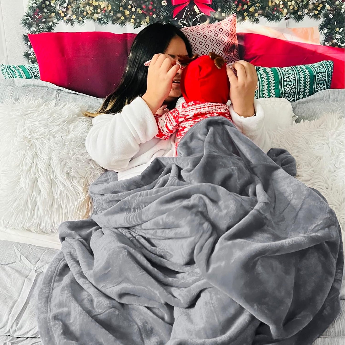 Bedsure Throw Blankets for Couch - Fleece Cozy Soft Blanket for Sofa, Lightweight Fuzzy Flannel Women Throw Gifts for All Seasons, Grey, 50x60 inches