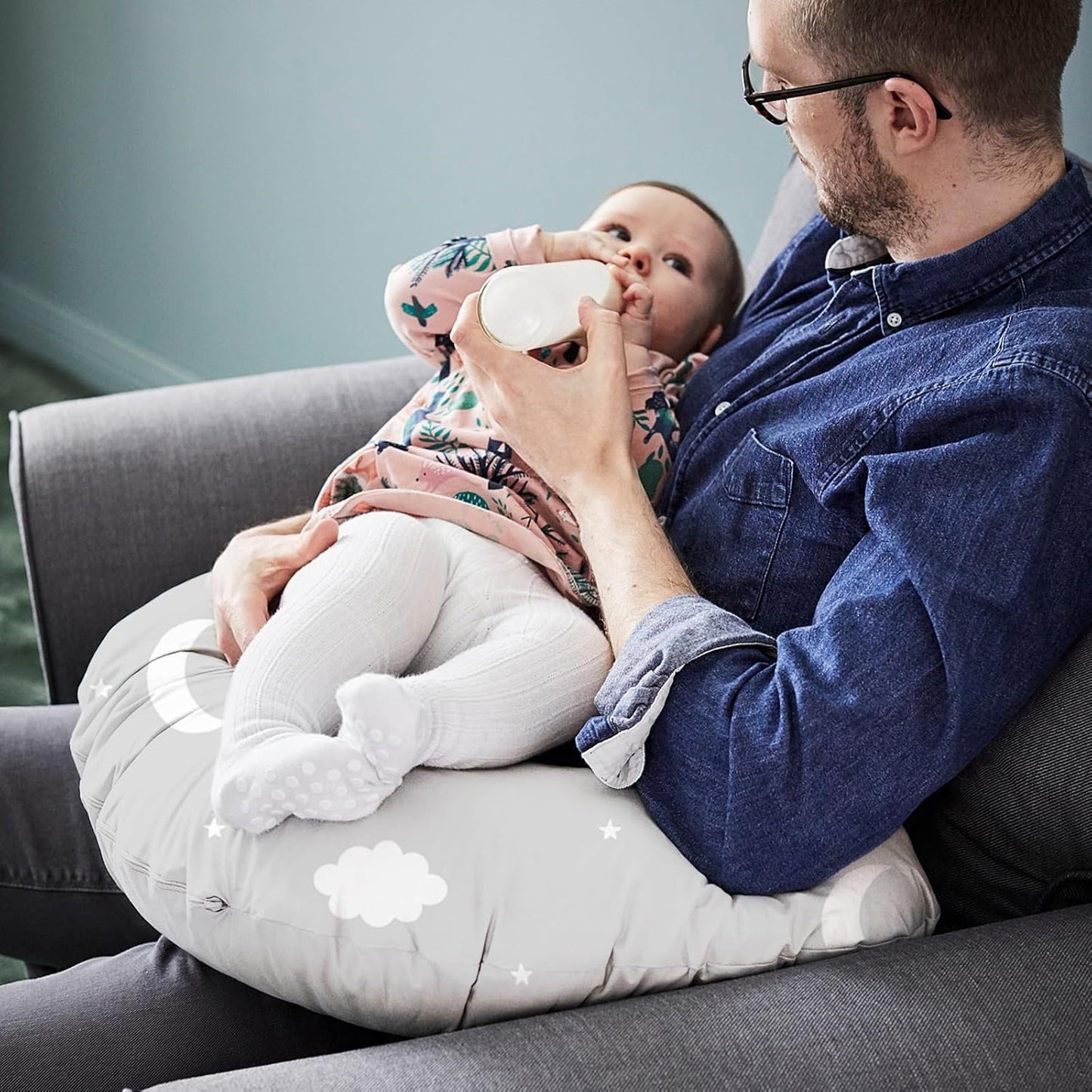 Nursing Pillow, Breast Feeding Pillows for Mom, Soft Cover with Breathable Filling, Ergonomic Breastfeeding, Bottle Feeding and Bonding, Multifunctional Support Cushion for Travel (Star)