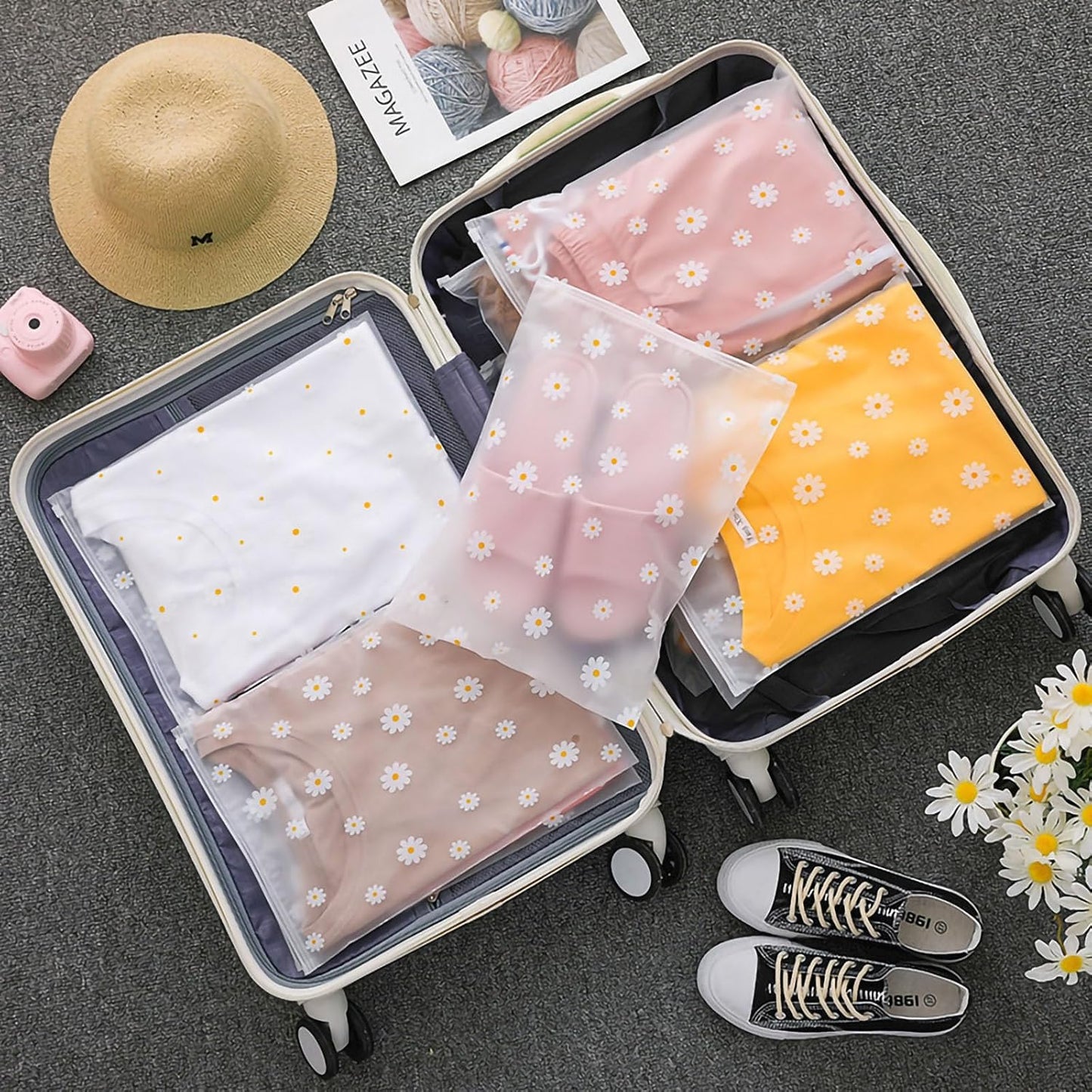 KEYRI 20 Pieces Clothes Bags Travel Zip Bag Waterproof Travel Multifunction Organizer Bags Transparent Resealable Bags for Clothes Underwear Shoes Cosmetic (Floral)