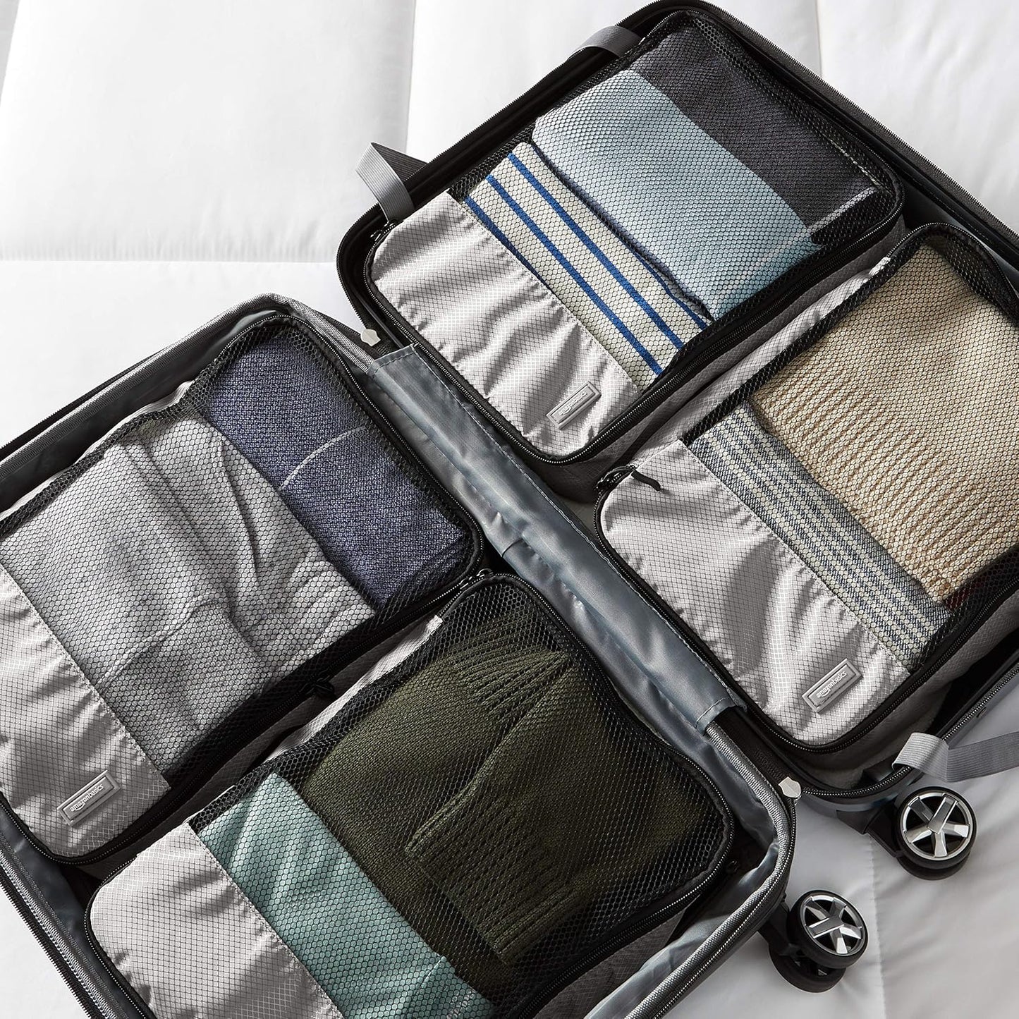 Amazon Basics Medium Packing Cubes for Travel, Packing Organizers, 4-Piece-Set With Double Zipper Pulls and Mesh Top Panel, 100% Durable Polyester, Gray, 35 x 25 x 8cm
