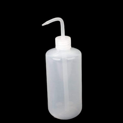 Lightweight Plant Watering Bottle Reusable Plastic Squeeze Bottle Curved Nozzle Watering Bottle for Garden Plants Feeding Plant 1Pcs 500Ml New Released