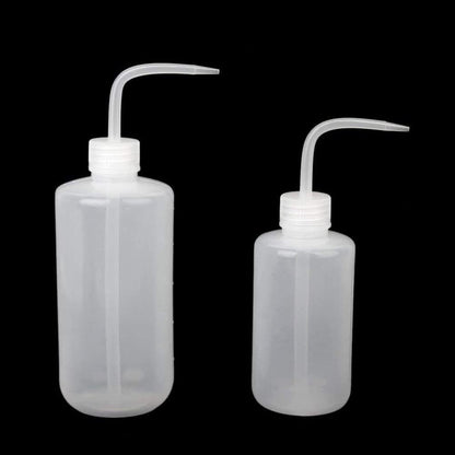 Lightweight Plant Watering Bottle Reusable Plastic Squeeze Bottle Curved Nozzle Watering Bottle for Garden Plants Feeding Plant 1Pcs 500Ml New Released