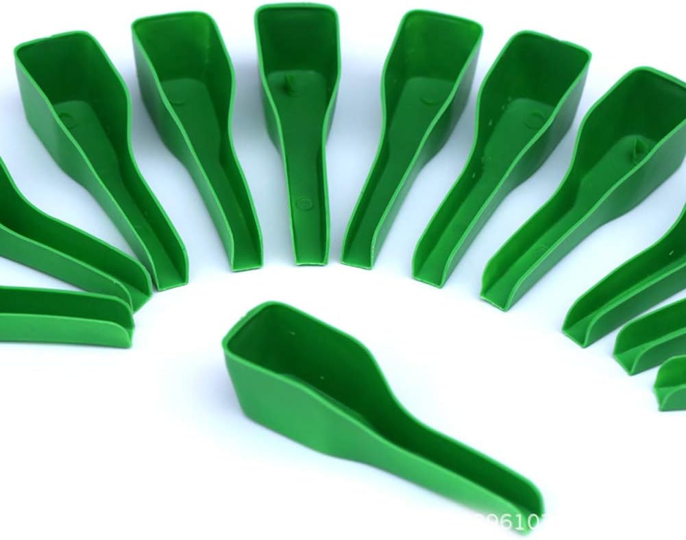 4pcs Green Bird Feeder Spoon Plastic Parrot Feeding Scoops Hand Food Feeding Tableware Birds Feeding and Watering Supplies