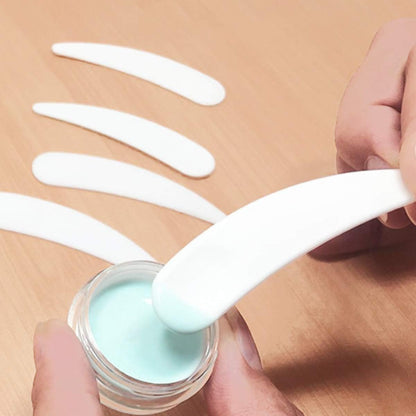 Nivofu 100 Pcs Mini Disposable Makeup Spatulas, Mini Cosmetic Plastic Spatulas Scoops,Facial Cream Mask Spoon,2.2'' White Cosmetic Spatula for Women Girls Face Skin Care DIY Accessories