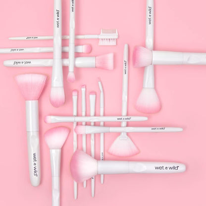 Wet n Wild, Makeup Brush, Blush Brush, Cheek Brush, Easy to Use, Makeup & Accessories