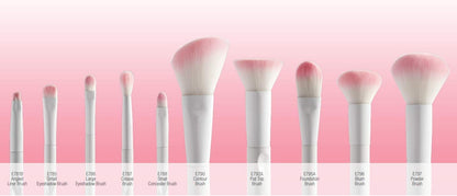 Wet n Wild, Makeup Brush, Blush Brush, Cheek Brush, Easy to Use, Makeup & Accessories