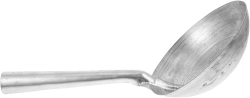 POPETPOP Sturdy Iron Farm Watering Spoon Multi-use Feeding Scoop for Garden Livestock