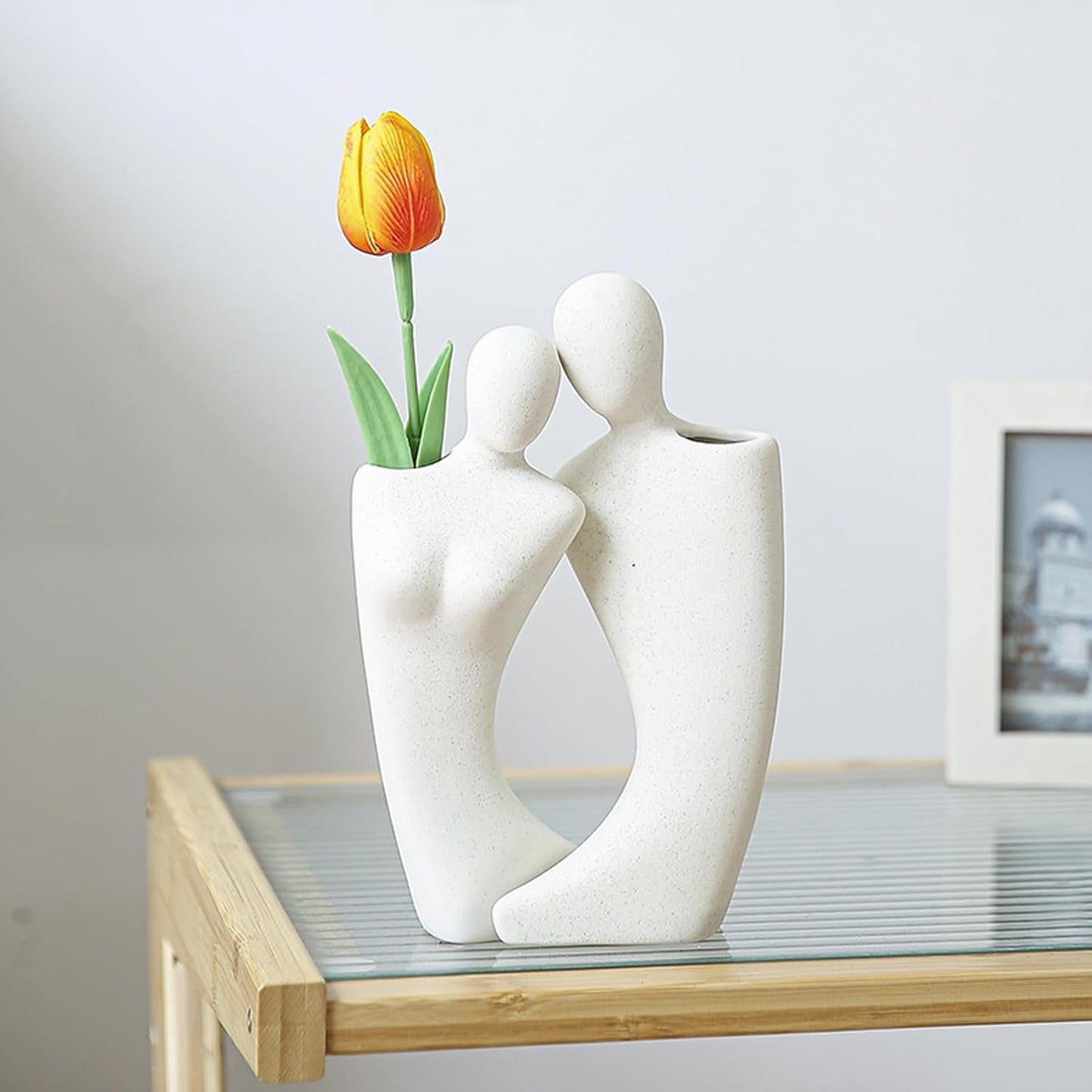 Couple Hugging Vase Sculpture Ceramic Ornaments, Home Decorations, Modern Body Vases for Grass Pampas Flower Tulip, Modern Indoor Decorative Vases, Home Decor