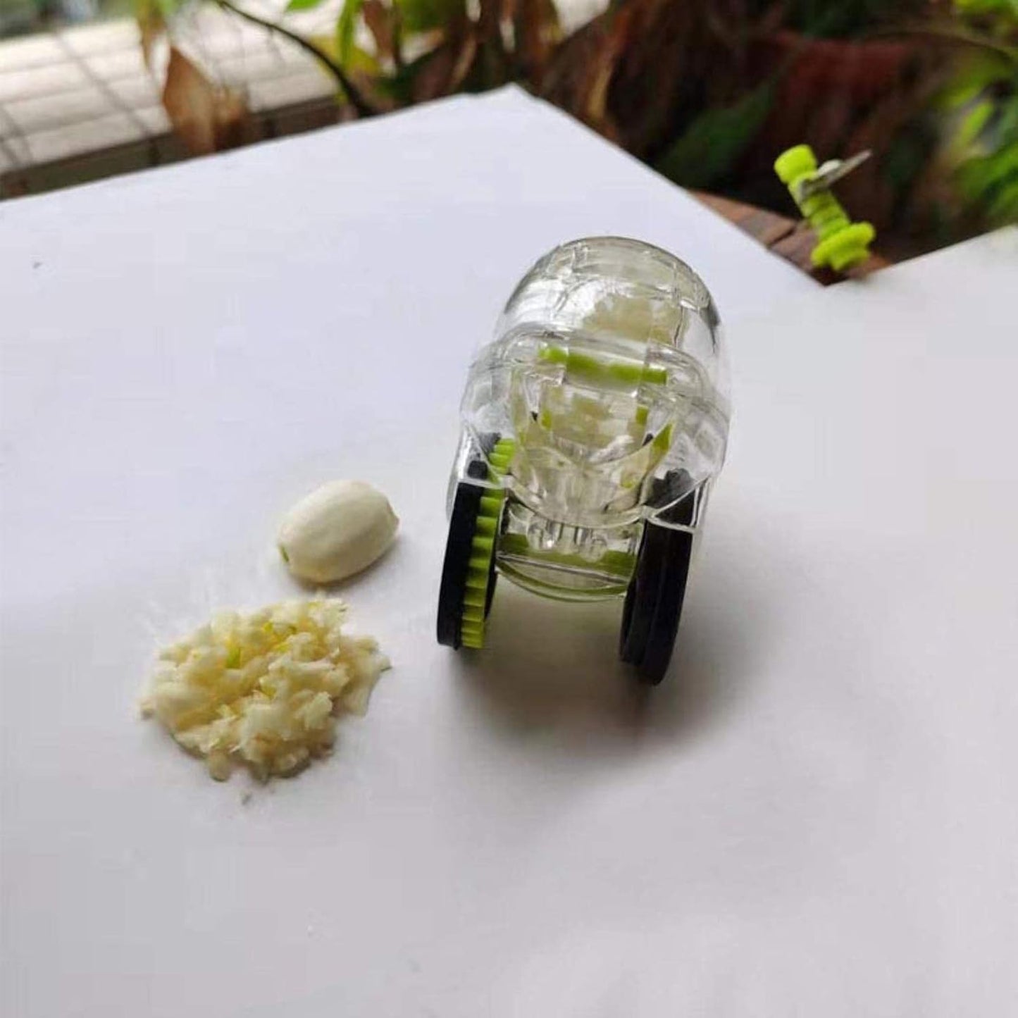 Kitchen Gadget Tool Garlic Chopper Wheel Garlic Mincer Roller Kitchen Aid Garlic Hand Crusher