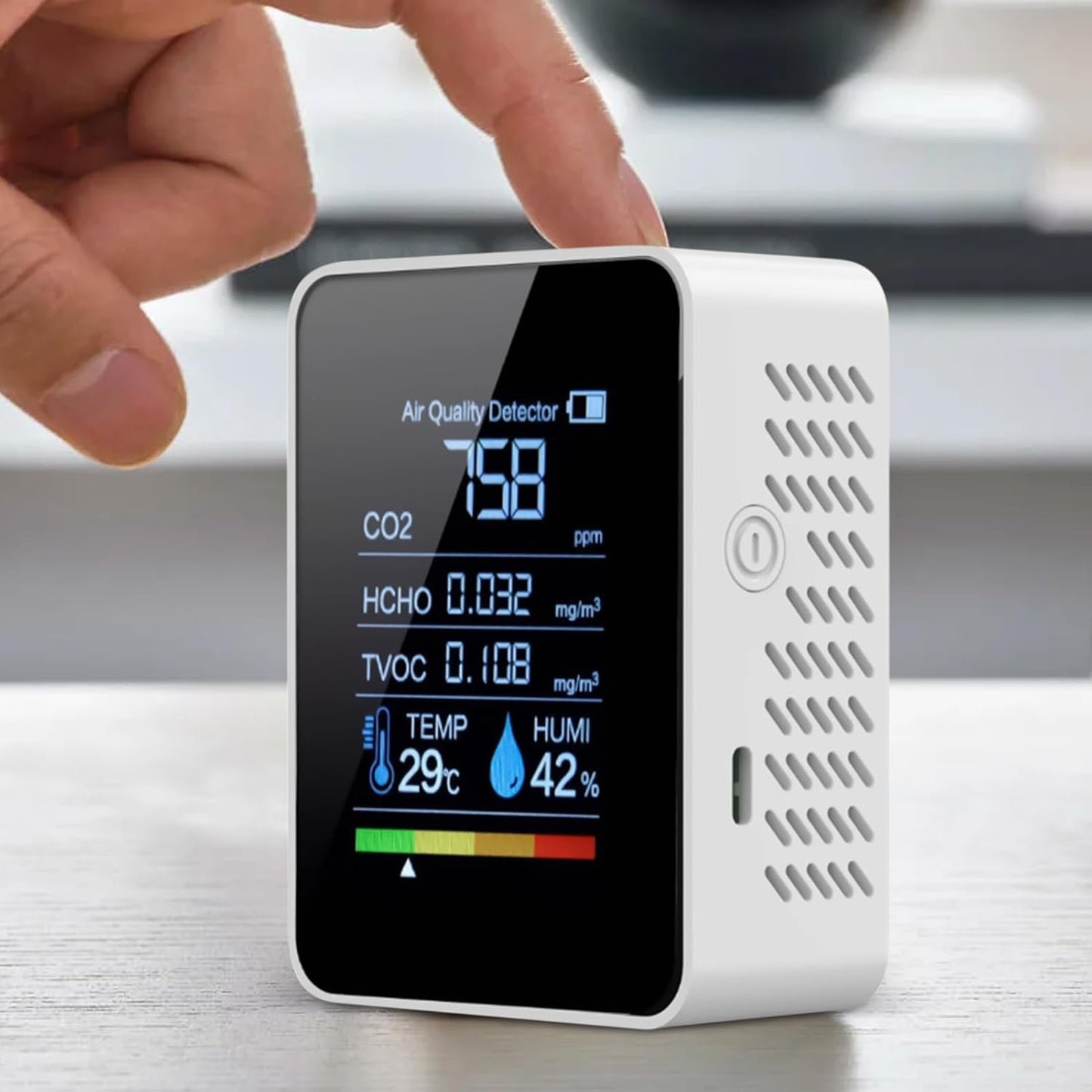 Portable Co2 Air Quality Monitor, Indoor Carbon Dioxide Detector, Clear Digital Display, 3.54x1.57x2.76 Inches Compact Safety Tester for Grow, Bedroom, Office, Health Protection