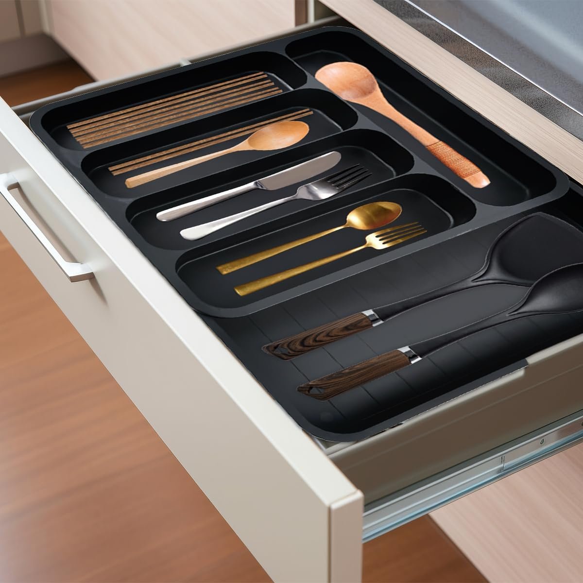 BUYGOO Expandable Cutlery Drawer Organiser, Utensil Drawer Organiser Cutlery Tray Kitchen Drawer Organiser 6 Compartment Adjustable Large Cutlery Drawer Inserts Knife and Fork Drawer Organiser, Black