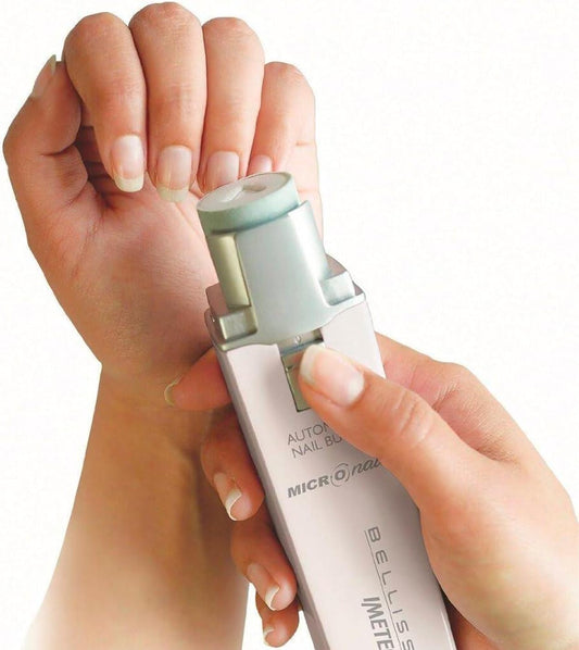 Avilia Make Shiny and Flawless Nails: Polish and Clean with Rotating System for Professional Nail Care. Beauty Tool for Perfect Manicure, ‎23 x 12 x 7 cm, White