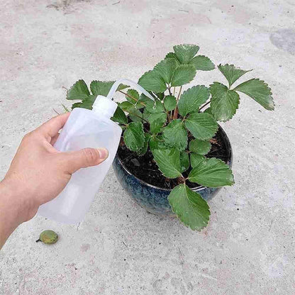 Practical ProcessedWatering Bottle Squeeze Watering Can Plant Flower Watering Tools 250Ml Squeeze Bottle with Narrow Curved Nozzle