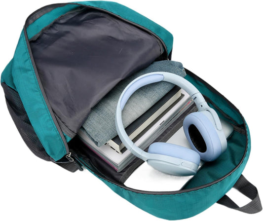 Daypack Hiking Backpack, Large 30L Storage Bag, 420D Polyester Waterproof Foldable Travel Bag, Outdoor Gear, Ideal for Camping, Backpacking, Walking, Traveling, and Adventure, 30x15x46cm