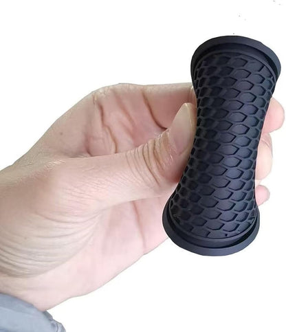 JDFHFGB 4 Pcs Car Cup Coasters,Non-Slip Silicone Cup Mats, Universal Fit for Vehicle Cup Holders,Anti-Spill Interior Car Accessories for Drinks (Black)