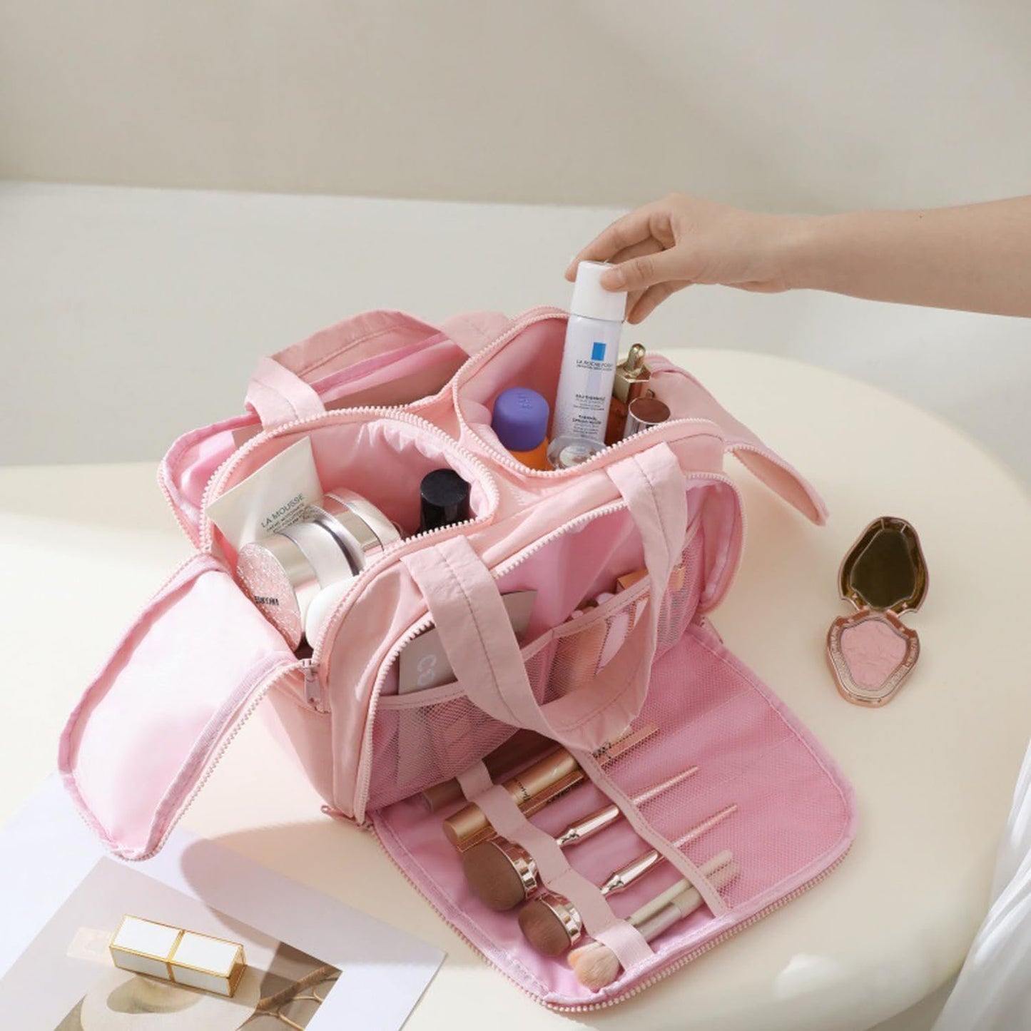 Travel Toiletry Bag, Puff Large Capacity Cosmetic Bag, Lightweight Wide Open Travel Bag for Women, Makeup Toiletry Bag Organizer with Handle for Accessories,Essentials. (Pink)