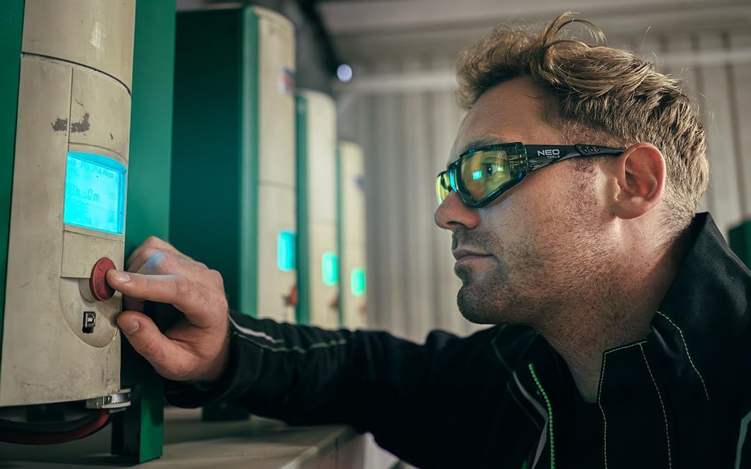 NEO TOOLS Protective Glasses with Foam Insert, UV Resistant and Side Protection in Various Designs