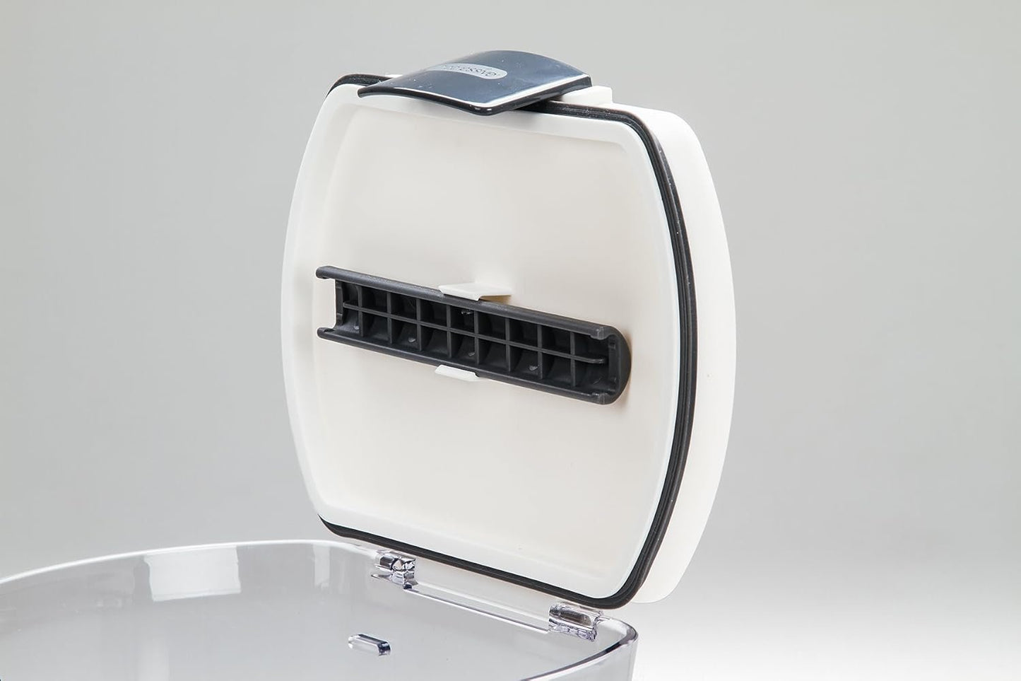 Progressive ProKeeper Flour Storage Container 3.7 Litre | Airtight Silicone Seal | Removable Leveller | Easy-To-Read Measurement Markings | Holds 5lb Bag Of Flour | Durable BPA-Free | Modern Look