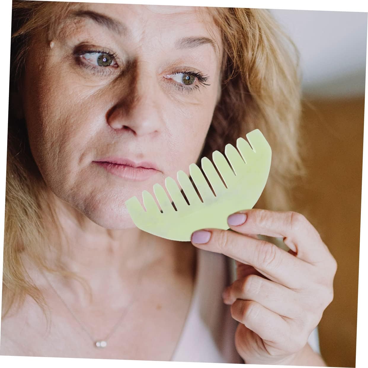 Ipetboom 2Pcs Jade Scalp Massage Comb Jade Combs for Relaxation and Muscle Relief Unique Design for Scraping Promote for Daily Use