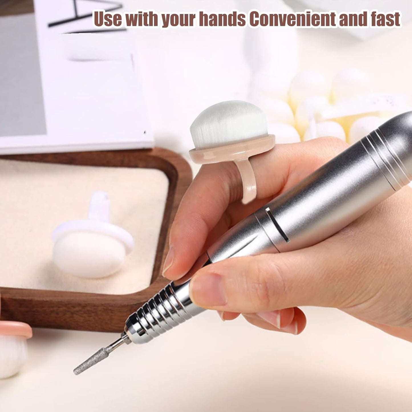 Ring Dust Brush, Finger Cleaning Brush, Soft Bristle Manicure Duster Tools, Convenient for Home Salon Indoor Travel Grooming, Easy Cleanup, Nail and Toenail Care, 1.3x1x3x1.6 in
