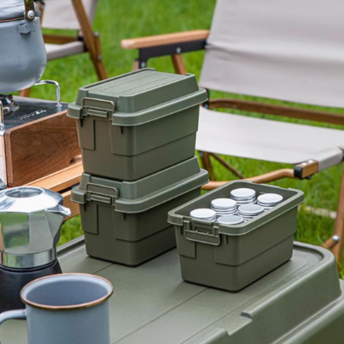 AIMALL Outdoor Mini Storage Box with 6 Seasoning Bottles, 4.52 x 7 x 5.51 Inches, Compact Plastic Container for Camping, Travel, BBQ, and Desktop Use