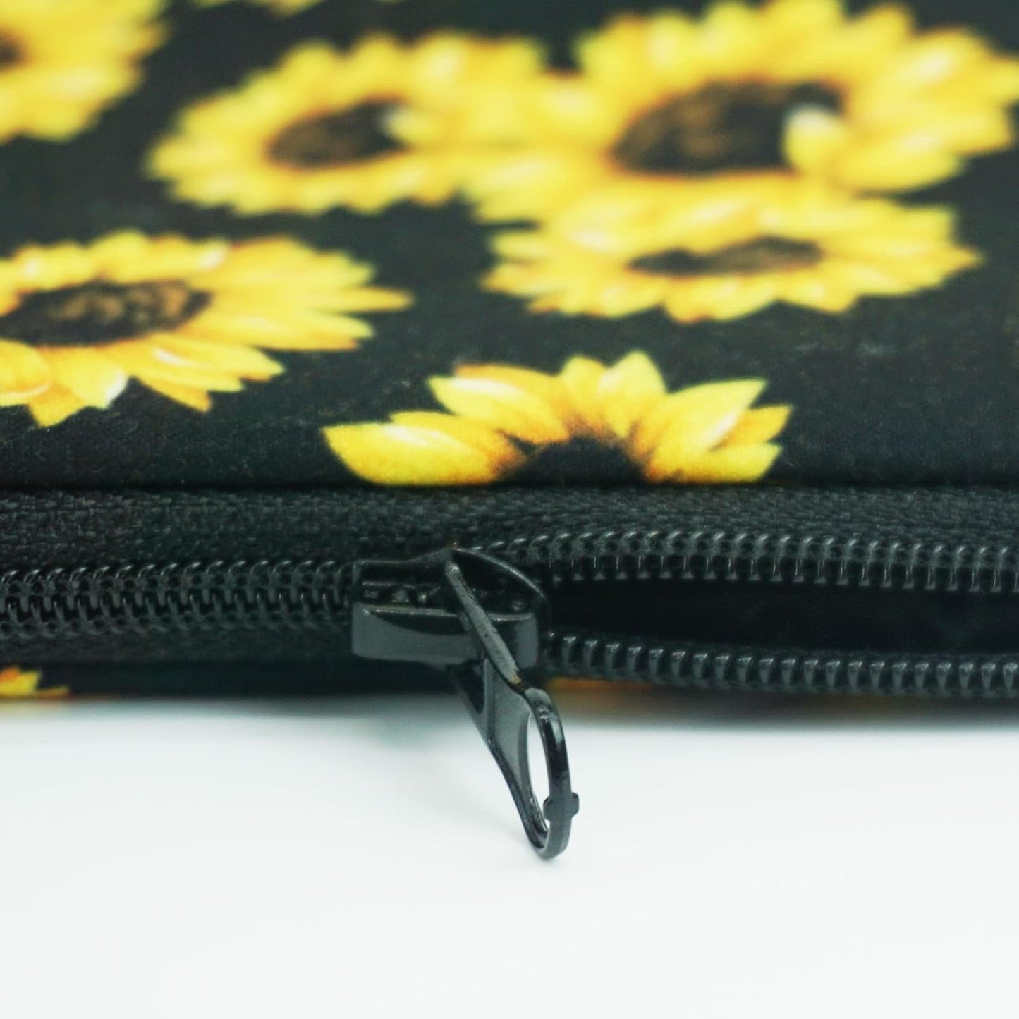 Cosmetic Bags for Women Small Sunflower Makeup Bag for Purse Travel Toiletry Bag Accessories Organizer Zipper Pouch Gift Idea, Sunflower