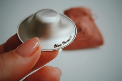 Silver Mamas Nursing Cups for Nursing Newborn, Silver Nipple Covers Breastfeeding, 925 Silver Nursing Shields, Healing Cups, Newborn Essentials Must Haves, Soothe Sore and Cracked Nipples (Medium)