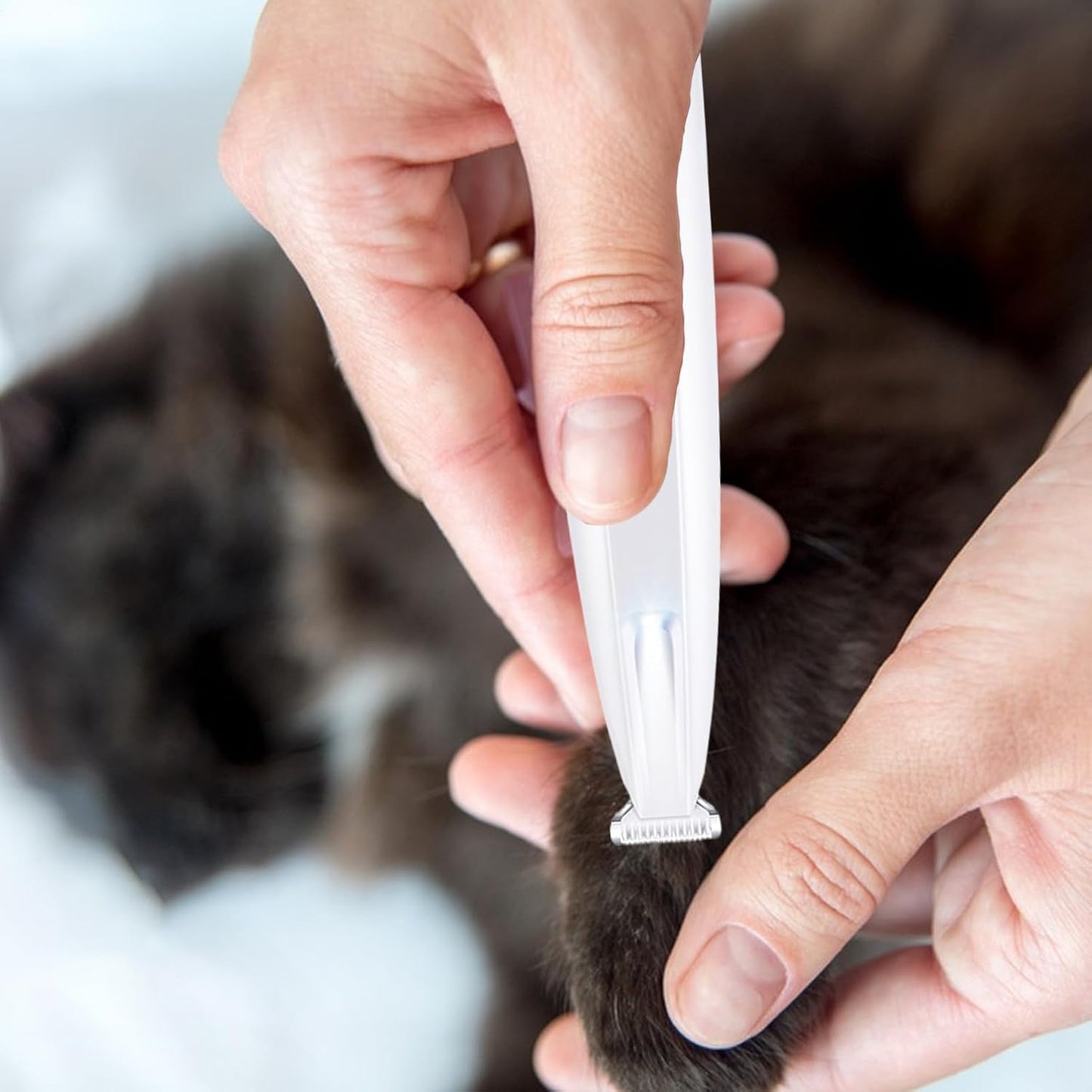 Cat Grooming Clippers, Puppies Precision Trimmer, 1.26x1.26x6.69 Inches Compact Rechargeable Pet Clippers, Waterproof Blade Ideal Grooming Tool for Cats and Small Dogs at Home