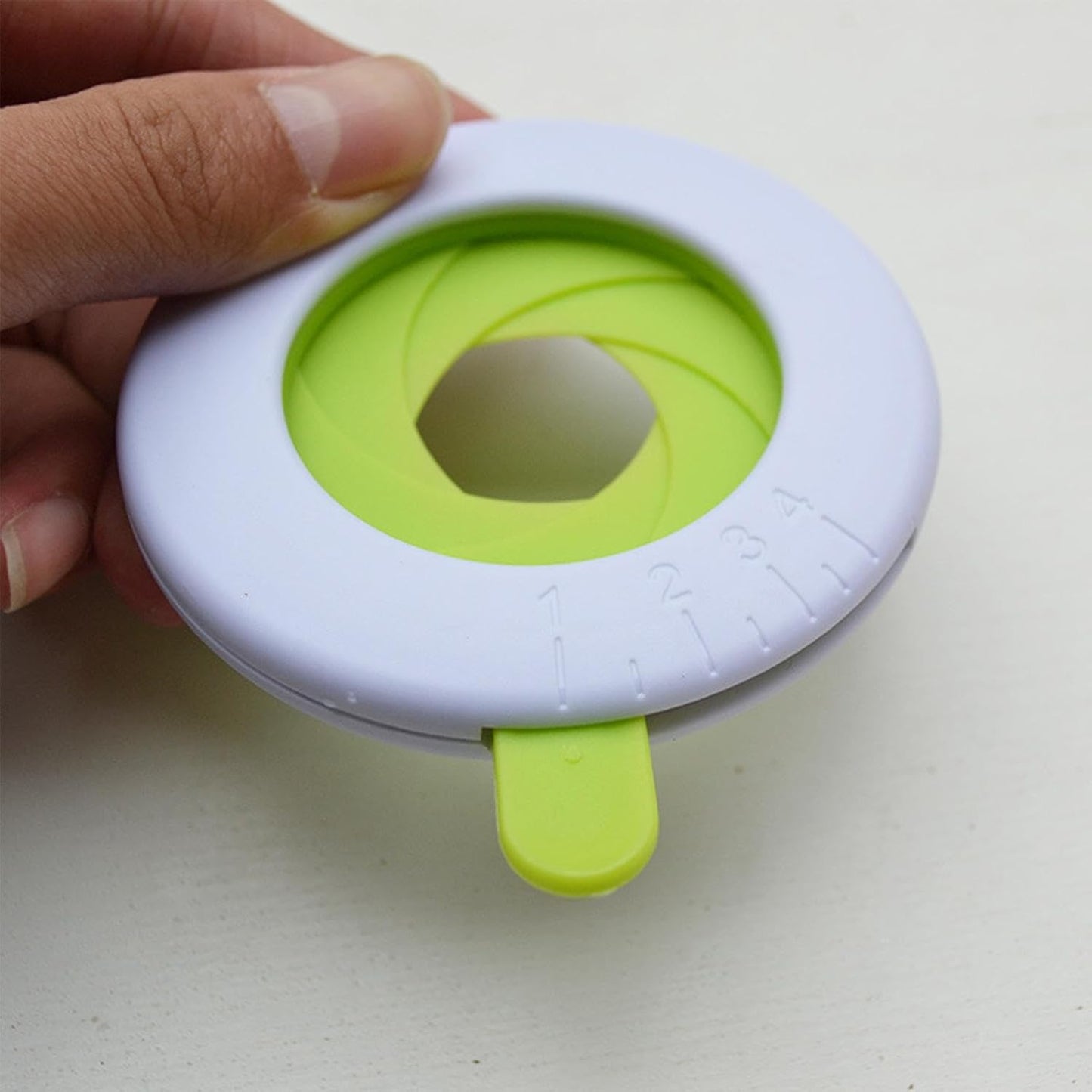 Pasta Measuring Tool, Adjustable Spaghetti Measuring Device, Pasta Portion Control Gadgets for Kitchen, 1-4 Portions, Measuring Tool for Ordinary Noodles Pochy