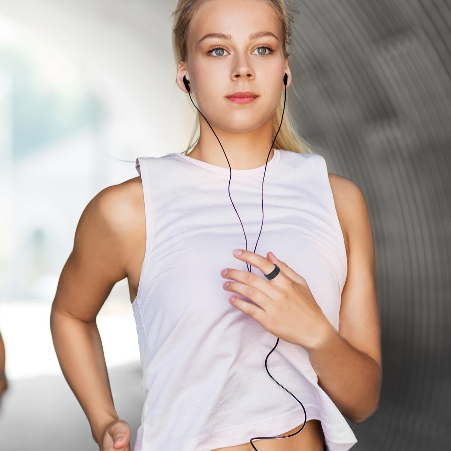 PEUTIER 4pcs Silicone Ring Cover Compatible with Oura Ring Gen 3, Round Ring Case Elastic Ring Protection Smart Ring Protector Sleeve Accessories for Oura Ring Working Out (S for 6/7/8/9/10)