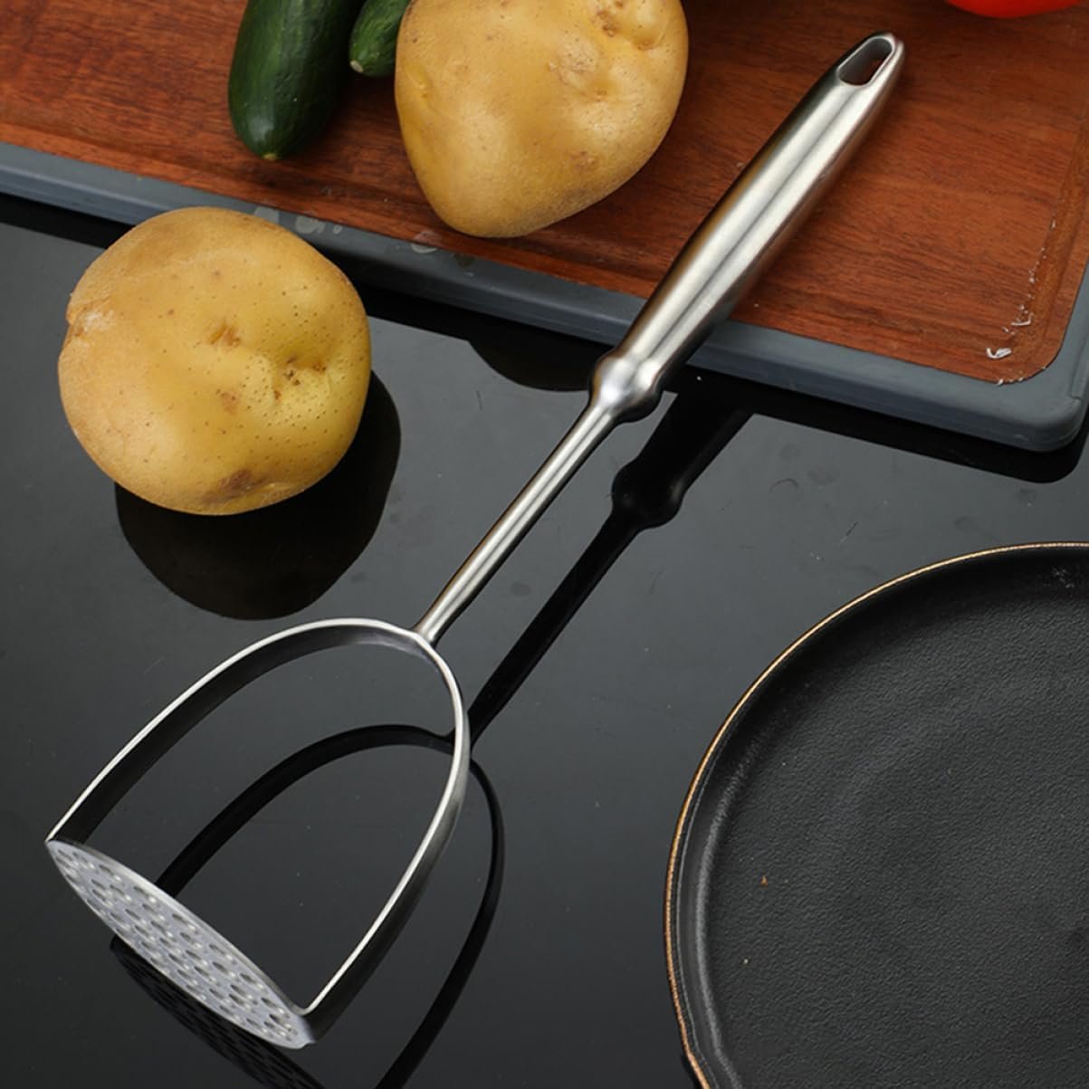 HOLIDYOYO Tools for Grinding Potatoes Set Kitchen Tools Kitchen Gadgets Kitchen Masher Press for Potatoes Dad Kitchen Utensils Crusher Beans Stainless Steel 304 Silver