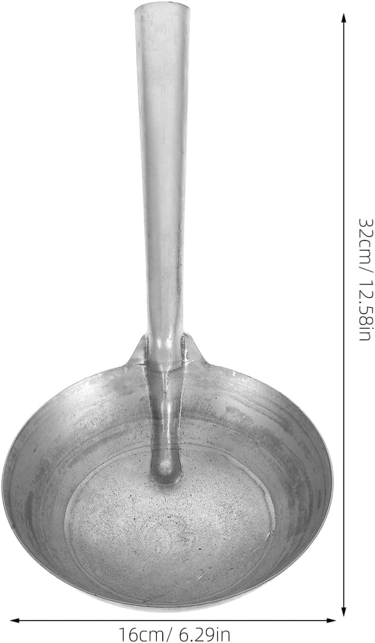 POPETPOP Sturdy Iron Farm Watering Spoon Multi-use Feeding Scoop for Garden Livestock